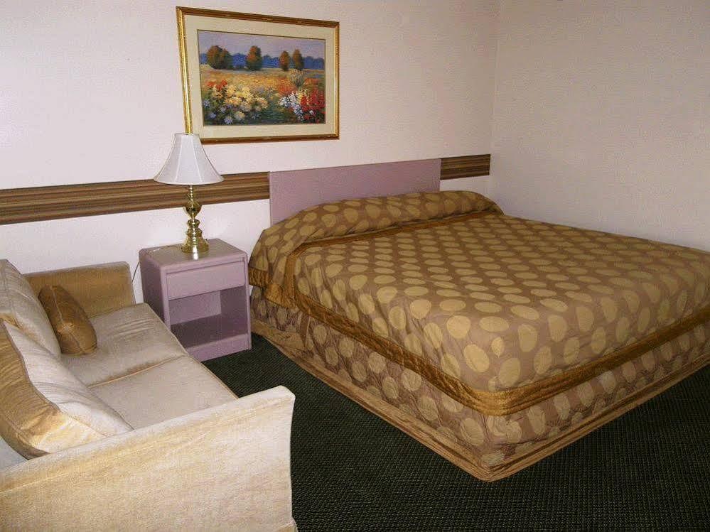Selkirk Inn Golden Ngoại thất bức ảnh